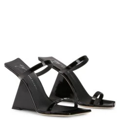 LILII BOREA-Black-Sandals 9 LILII BOREA-Black-Sandals -Giuseppe Zanotti Shop E200053001 C 1 1