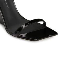 LILII BOREA-Black-Sandals 11 LILII BOREA-Black-Sandals -Giuseppe Zanotti Shop E200053001 E 1 1